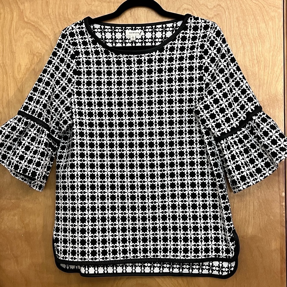 Max Studio Bell Sleeve Top L